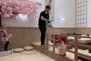 F07E0A3E-74C6-48EB-AFC6-E35EF1756CB8