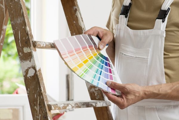 6 Questions to Ask When Hiring a House Painting Service